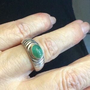 Vintage Sterling Silver and Jade Cabochon Ring